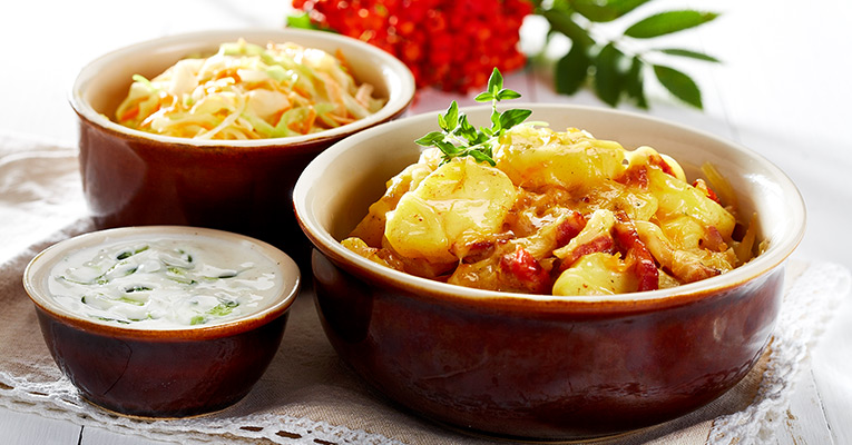 Plat à base de pommes de terre dans le restaurant Chlopskie Jadlo à Cracovie.